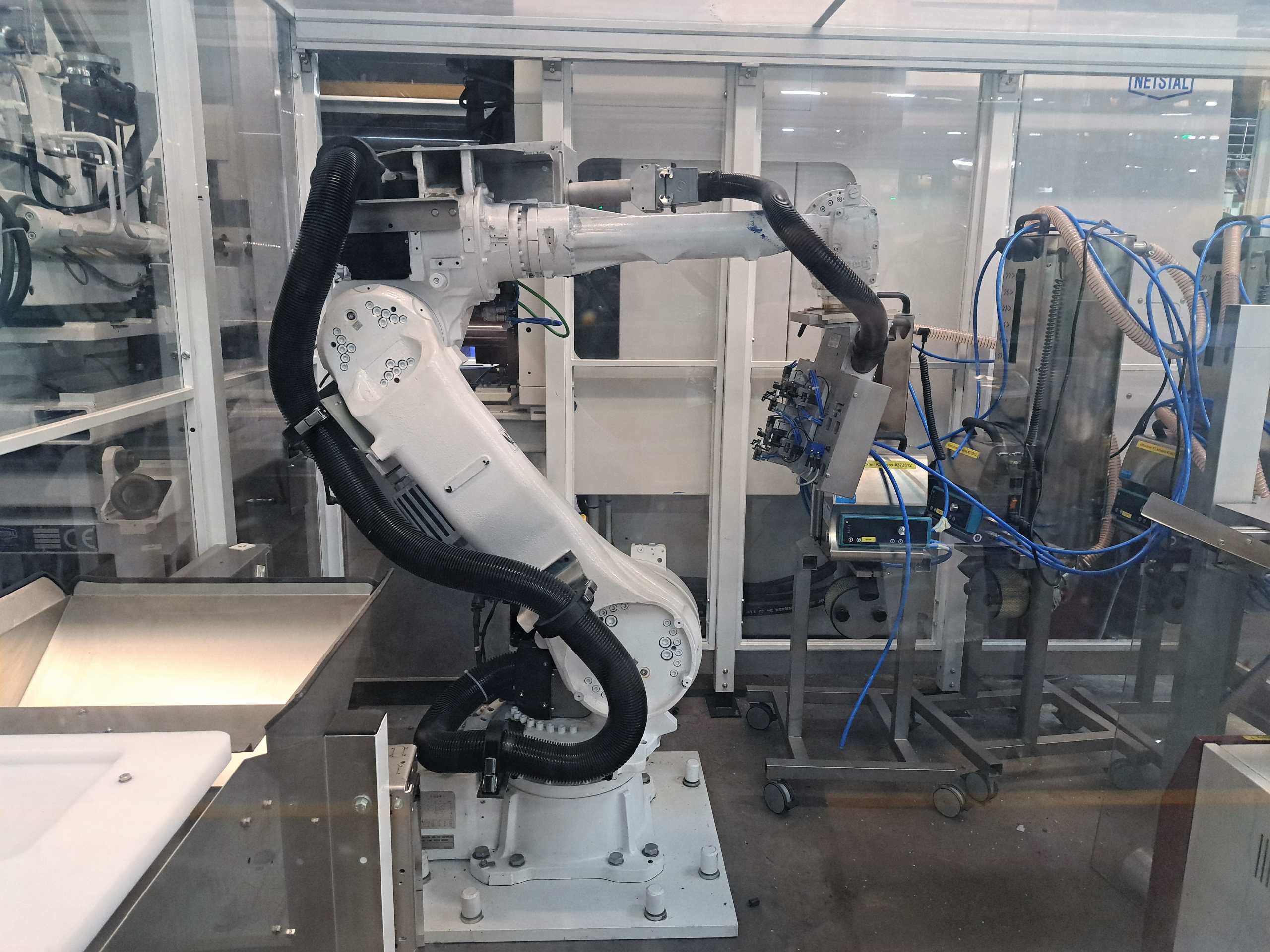 Automationsanlage, 6-Achs Roboter Yaskawa MH50 YR-MH00050